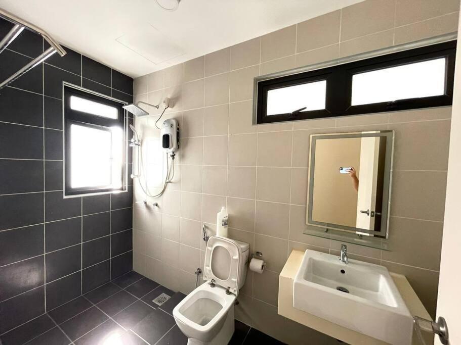 Meridin Medini By Wp Homestay Nusajaya  Exteriér fotografie