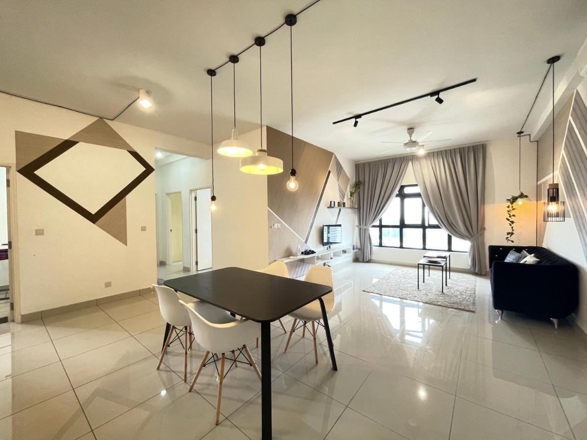 Meridin Medini By Wp Homestay Nusajaya  Exteriér fotografie